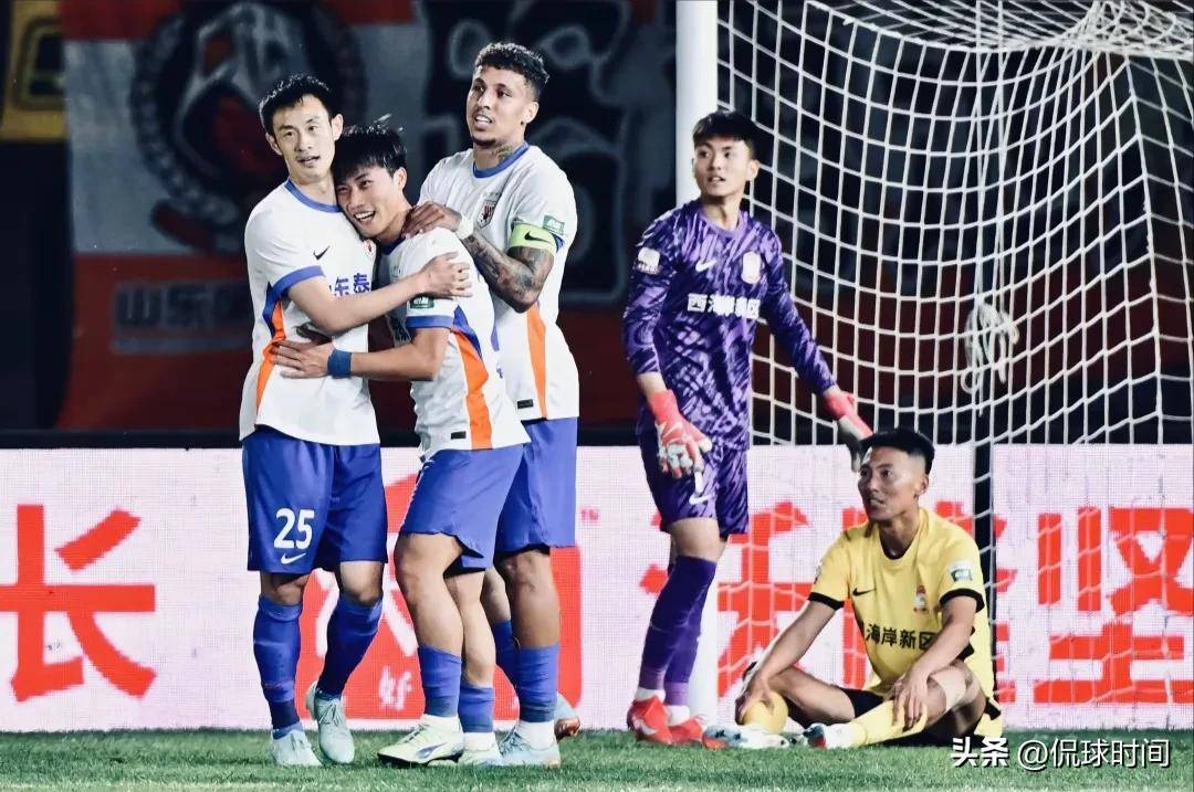国安客场战胜对手，赢得关键三分